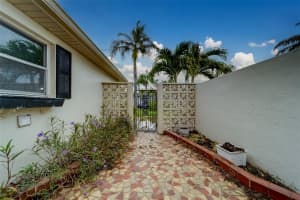 252 BOCA CIEGA POINT BLVD N #252, ST PETERSBURG, FL 33708 Sold 04/13/23