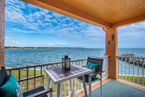 7400 SUNSHINE SKYWAY LN S #118, ST PETERSBURG, FL 33711 Sold 03/27/23