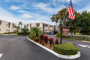 102 FERNWOOD CIR #102, SEMINOLE, FL 33777 Sold 01/27/23