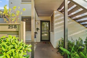 258 SHERWOOD DRIVE, BRADENTON, FL 34210 Sold 07/25/23