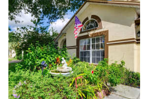 634 Lake Davenport Blvd, Davenport, FL 33897, Sold 03/28/23