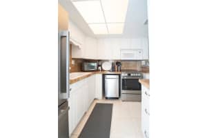 400 64th Ave, St Pete Beach, FL 33706, Sold 02/28/23