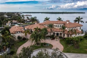 2093 CAROLINA AVENUE, ST PETERSBURG, FL 33703 Sold 12/21/23
