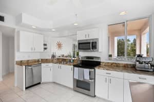 4750 DOLPHIN CAY LN S #209, ST PETERSBURG, FL 33711 Sold 04/13/23