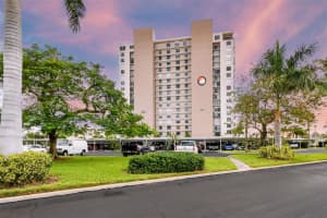 7300 SUN ISLAND DR S #804, SOUTH PASADENA, FL 33707 Sold 02/17/23