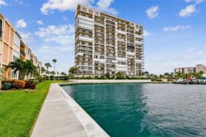 7300 SUN ISLAND DR S #804, SOUTH PASADENA, FL 33707 Sold 02/17/23