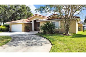 1996 IOWA AVE NE, ST PETERSBURG, FL 33703 Sold 02/17/23