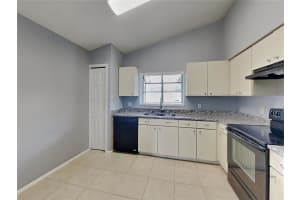9784 PINEY POINT CIR, ORLANDO, FL 32825 Sold 01/06/23