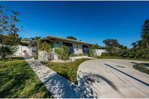 2466 Tradewinds Dr, Dunedin, FL 34698, Sold 01/31/23