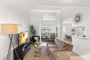 6923 STONES THROW CIRCLE, ST PETERSBURG, FL 33710 Sold 05/29/23