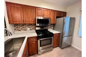 1467 MISSION HILLS BLVD #61-A, CLEARWATER, FL 33759 Sold 02/14/23