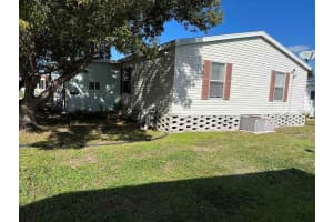 419 DOLPHIN DR S, OLDSMAR, FL 34677 Sold 02/03/23