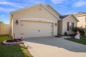 8129 BILSTON VILLAGE LANE, GIBSONTON, FL 33534 Sold 04/18/23