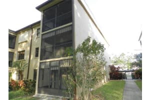 5090 Bay St NE, St. Petersburg, FL 33703, Sold 01/27/23