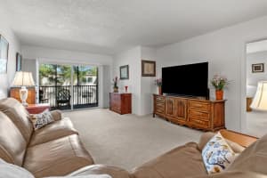 861 MAPLE COURT, DUNEDIN, FL 34698 Sold 01/19/23