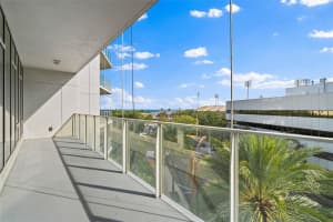 175 1ST STREET, ST PETERSBURG, FL 33701 Sold 04/28/23