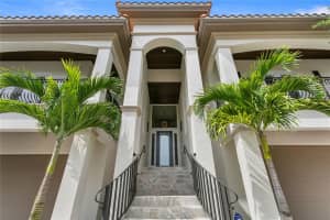 9 BAYFRONT COURT, ST PETERSBURG, FL 33711 Sold 06/30/23