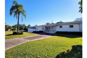 5201 40th St S, St. Petersburg, FL 33711, Sold 03/17/23
