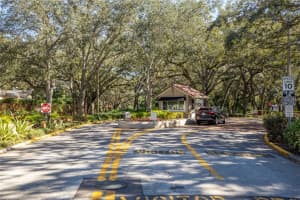 508 SANTA CRUZ PLACE, ST PETERSBURG, FL 33703 Sold 03/06/23