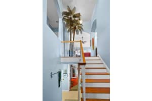 17 LINCOLN AVENUE, ST PETERSBURG, FL 33711 Sold 06/16/23
