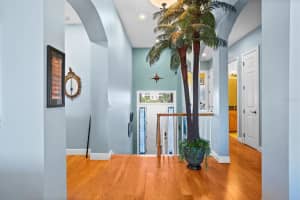 17 LINCOLN AVENUE, ST PETERSBURG, FL 33711 Sold 06/16/23