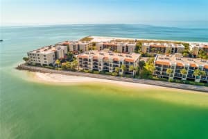 7435 Bayshore Dr, Treasure Island, FL 33706, Sold 04/03/23