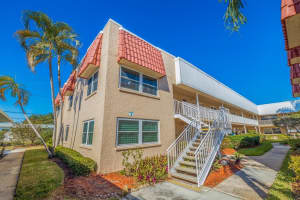 10032 65TH AVENUE, ST PETERSBURG, FL 33708 Sold 04/26/23