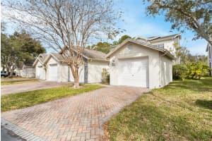 11455 HARBOR WAY, LARGO, FL 33774 Sold 04/27/23