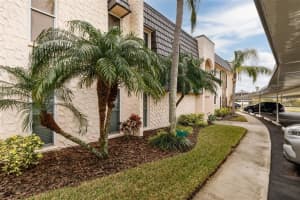 208 ELMWOOD CIRCLE, SEMINOLE, FL 33777 Sold 04/10/23