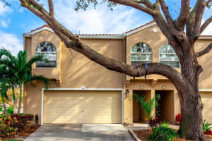 677 SEGOVIA COURT, ST PETERSBURG, FL 33703 Sold 10/16/23