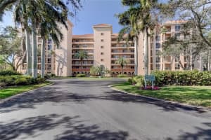 4750 DOLPHIN CAY LANE, ST PETERSBURG, FL 33711 Sold 04/17/23