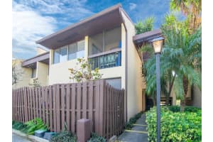 750 VILLAGE DRIVE, ST PETERSBURG, FL 33716 Sold 03/10/23