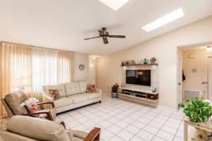 2531 W Burr Oak Ct, Sarasota, FL 34232, Sold 03/03/23