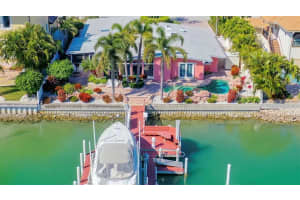 7980 9TH AVENUE, ST PETERSBURG, FL 33707 Sold 04/04/24