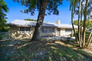 30 160th Court, Redington Beach, Florida 33708