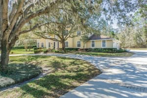 686 Richmond Close Tarpon Springs, FL 34688 Sold 05/25/23