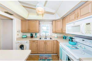 4725 COVE CIRCLE, ST PETERSBURG, FL 33708 Sold 11/15/23