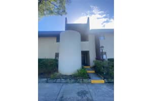 860 VILLAGE DRIVE, ST PETERSBURG, FL 33716 Sold 04/28/23