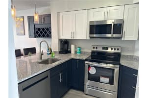 6825 STONES THROW CIRCLE, ST PETERSBURG, FL 33710 Sold 08/01/23