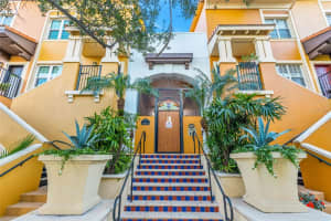 100 4TH AVENUE, ST PETERSBURG, FL 33701 Sold 03/17/23