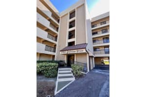 1713 GOLFVIEW DRIVE, TARPON SPRINGS, FL 34689 Sold 06/06/23