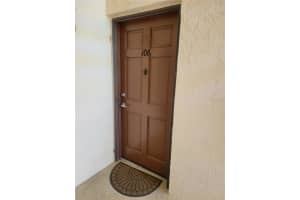 106 FERNWOOD CIRCLE, SEMINOLE, FL 33777 Sold 03/17/23