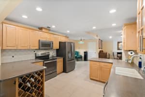 2051 KINGSTON COURT, CLEARWATER, FL 33764 Sold 03/29/23