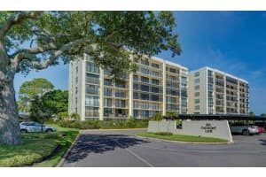 100 OAKMONT LANE, BELLEAIR, FL 33756 Sold 11/08/23