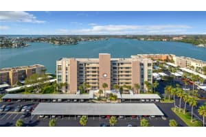 7700 Sun Island Dr S #305 South Pasadena, FL 33707 Sold 05/30/23