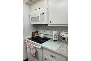 8080 112th St N, Seminole, FL 33772, Sold 04/14/23