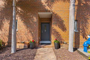 325 5TH AVENUE, ST PETERSBURG, FL 33701 Sold 06/02/23