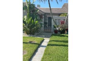 427 BOCA CIEGA POINT BOULEVARD, SAINT PETERSBURG, FL 33708 Sold 09/06/23
