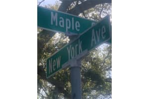 851 MAPLE COURT, DUNEDIN, FL 34698 Sold 03/20/23