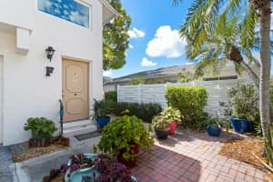 3210 39TH STREET, ST PETERSBURG, FL 33711 Sold 06/15/23